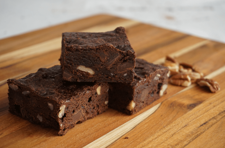 Delicious Homemade Walnut Brownies – Rich & Fudgy Treat